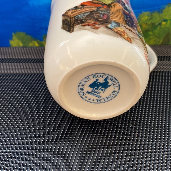 Vintage OFFICIAL Norman Rockwell Collectable Mugs (4 set) - Picture 10 of 14